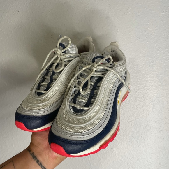 Women’s Nike Air Max 97’s - Picture 3 of 8